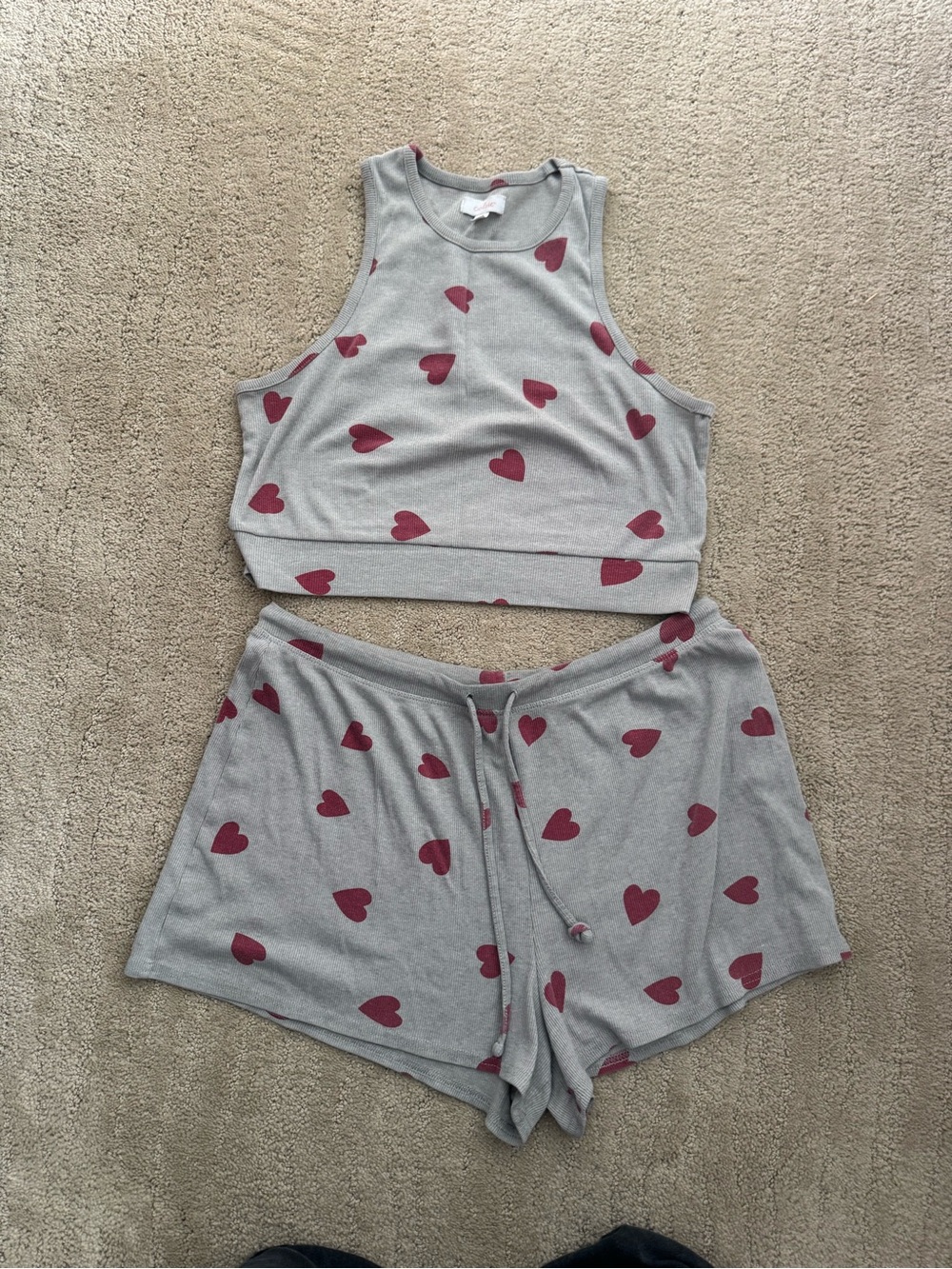 Colsie Gray Crop Tank & Shorts Set with Red Heart Print